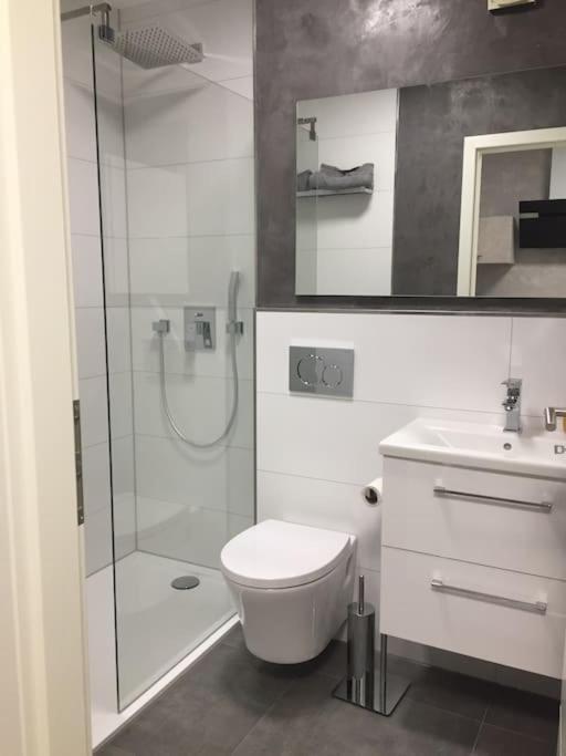 Modern Eingerichtetes Apartment Naehe Hauptbahnhof Braunschweig Esterno foto